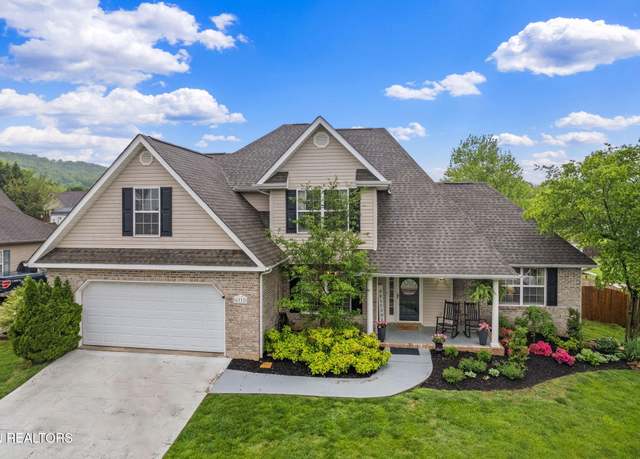 Property at 6712 Fantasia Rd, Knoxville, TN 37918, 3 beds, 2.5 baths