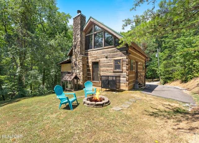 Property at 2110 Rising Fawn Way, Sevierville, TN 37876, 1 bed, 1.5 baths