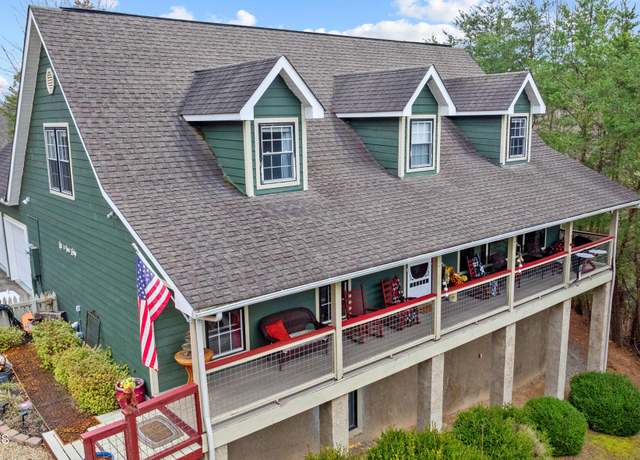 Property at 1094 Sharp Hollow Rd, Sevierville, TN 37862, 3 beds, 3.5 baths