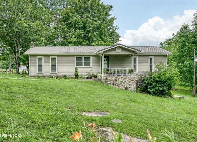 Property at 411 Phipps Rd, Crossville, TN 38571, 3 beds, 2 baths