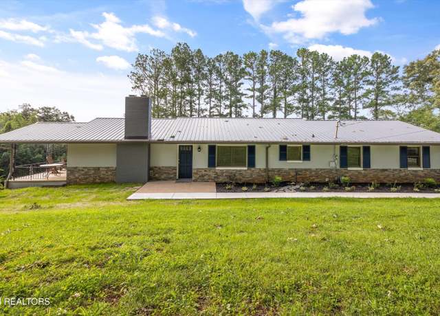 Property at 603 Robinson Dr, Loudon, TN 37774, 5 beds, 2.5 baths
