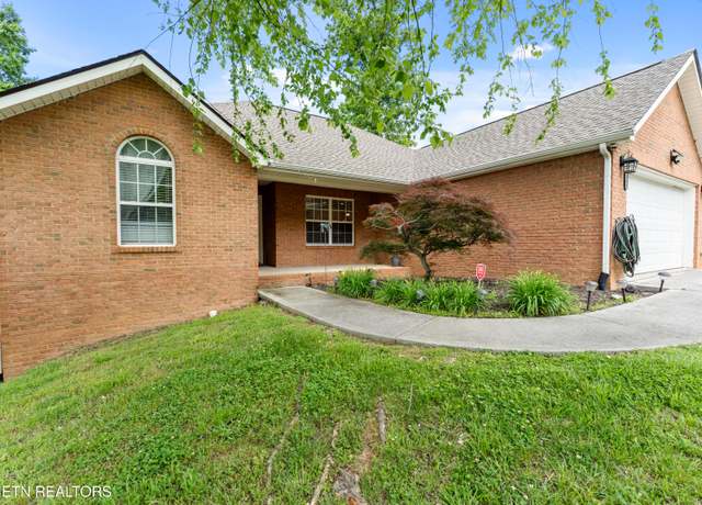 Property at 8135 Chestnut Hill Ln, Knoxville, TN 37924, 3 beds, 3 baths