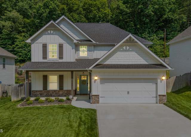 Property at 11723 Pepper Ridge Ln, Knoxville, TN 37932, 4 beds, 3.5 baths