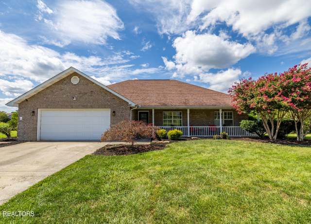 Property at 1433 Crestridge Dr, Maryville, TN 37804, 3 beds, 2 baths