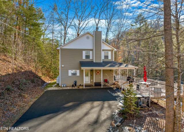 Property at 2133 Duck Pond Ln, Sevierville, TN 37876, 4 beds, 3 baths