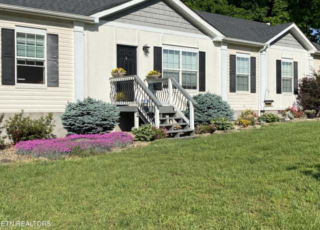 Property at 318 Deer Trail Dr, Dandridge, TN 37725, 3 beds, 2.5 baths