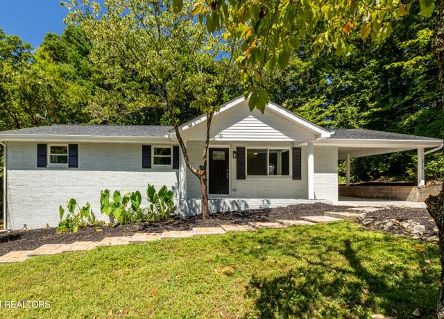 Property at 2715 Luther Rd, Maryville, TN 37804, 3 beds, 2 baths