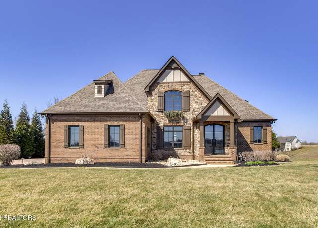 Property at 916 Castaway Ln, Lenoir City, TN 37772, 4 beds, 3.5 baths