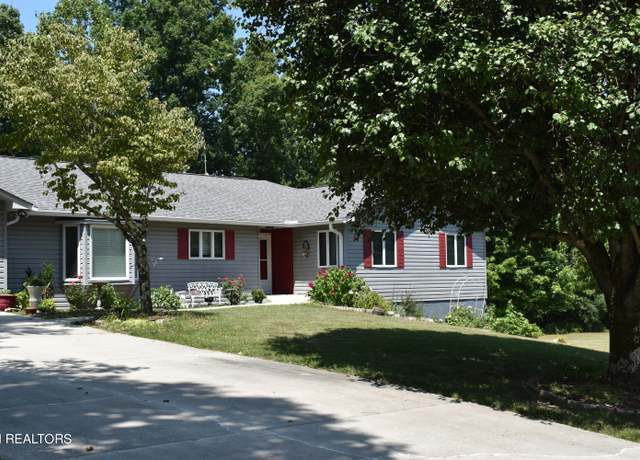 Property at 530 Meadows Rd, Sparta, TN 38583, 3 beds, 2 baths