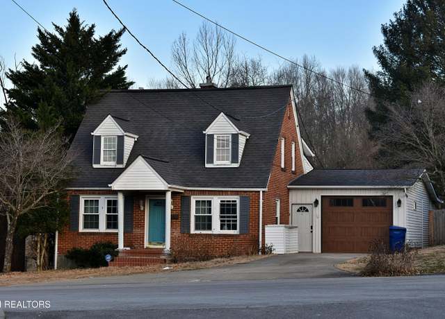 Property at 915 Lothbury Ave, Middlesboro, KY 40965, 3 beds, 4 baths