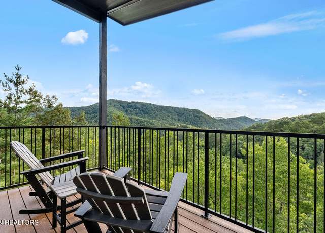 Property at 1423 Mountain Ash Way, Sevierville, TN 37876, 5 beds, 6 baths