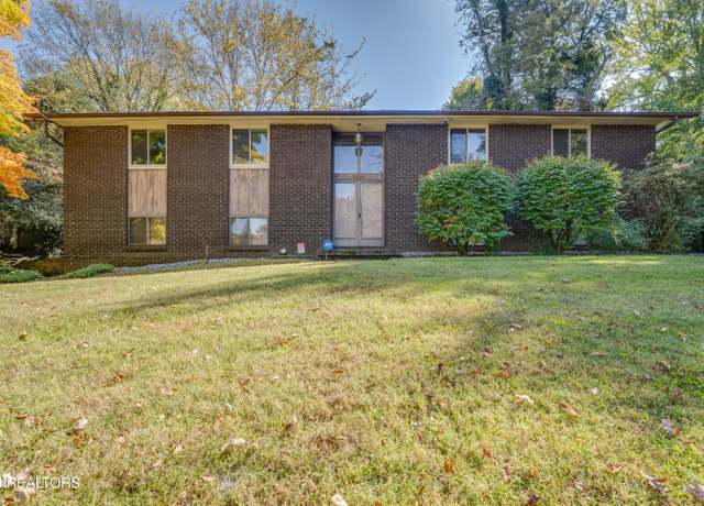 Property at 5424 Yosemite Trl, Knoxville, TN 37909, 5 beds, 3 baths