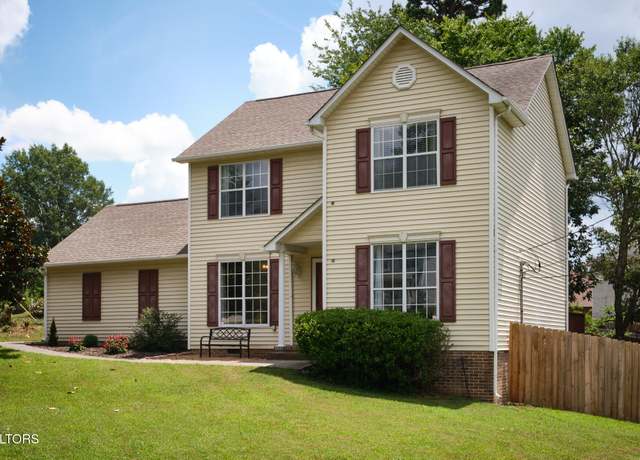 Property at 8800 Quails Bend Ln, Knoxville, TN 37923, 3 beds, 2.5 baths
