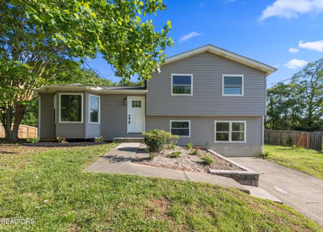 Property at 1226 Amber Meadows Cir, Knoxville, TN 37932, 4 beds, 3 baths