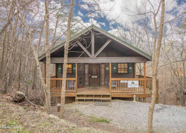 Property at 1520 Ski View Ln, Sevierville, TN 37876, 1 bed, 1.5 baths