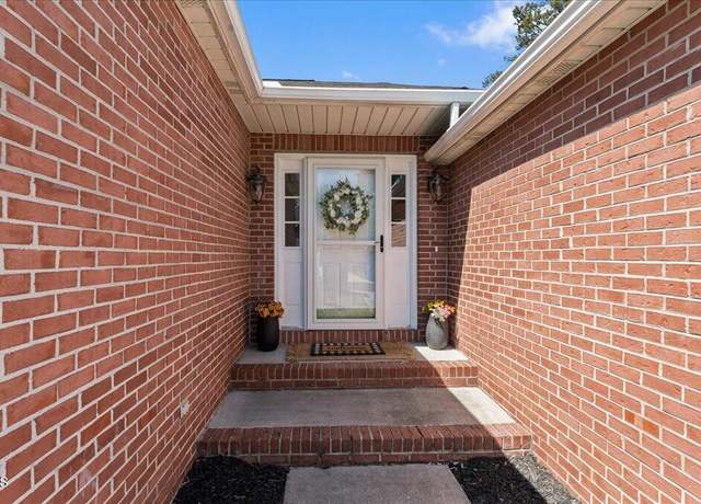 Property at 8551 Constance Way, Knoxville, TN 37923, 3 beds, 2 baths