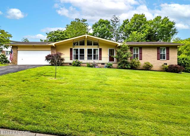 Property at 120 Cooper Cir, Oak Ridge, TN 37830, 3 beds, 2 baths