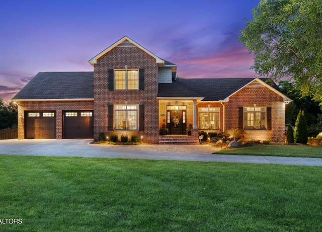Property at 8725 Dolph Dr, Knoxville, TN 37931, 4 beds, 3.5 baths