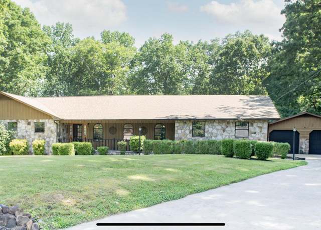 Property at 146 Lake Hills Dr, Oak Ridge, TN 37830, 4 beds, 3.5 baths