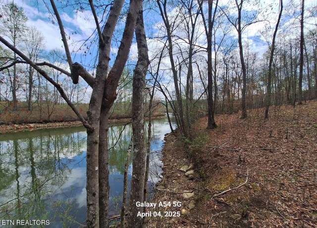 Property at 203 Blue Heron Dr, Harriman, TN 37748