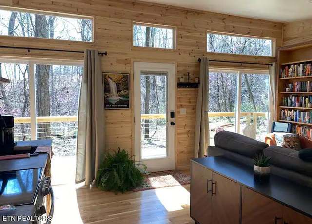 Property at 658 English Mountain Rd, Newport, TN 37821, 3 beds, 3 baths