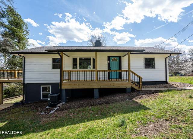 Property at 304 Firestone Rd, Oak Ridge, TN 37830, 3 beds, 2 baths