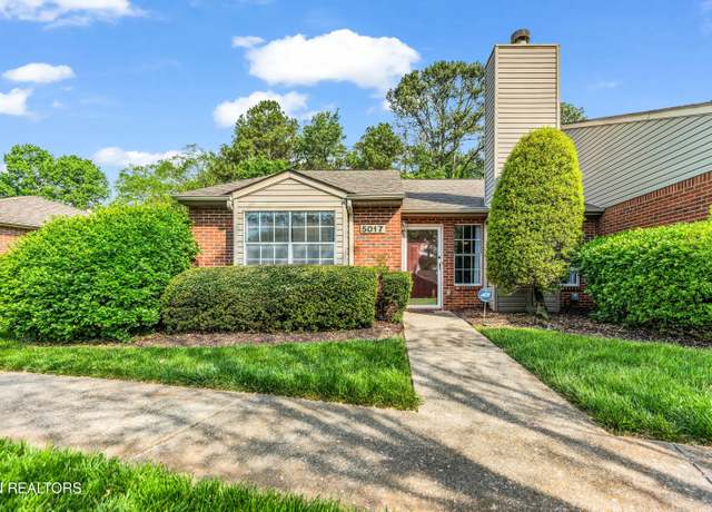 Property at 5017 Griffins Gate Ln, Knoxville, TN 37912, 2 beds, 2 baths