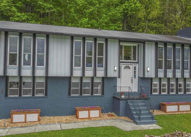 Property at 2212 Jones Bend Rd, Louisville, TN 37777, 3 beds, 2.5 baths