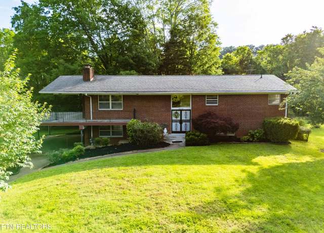 Property at 5005 Custis Ln, Knoxville, TN 37920, 4 beds, 3.5 baths