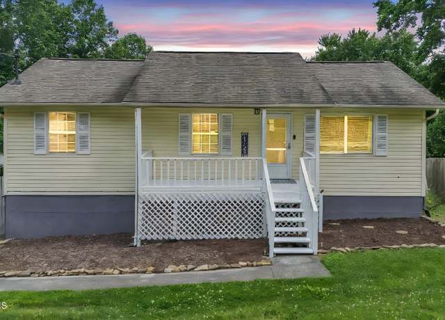 Property at 6608 Hickory Way Lane Ln, Knoxville, TN 37918, 4 beds, 3 baths