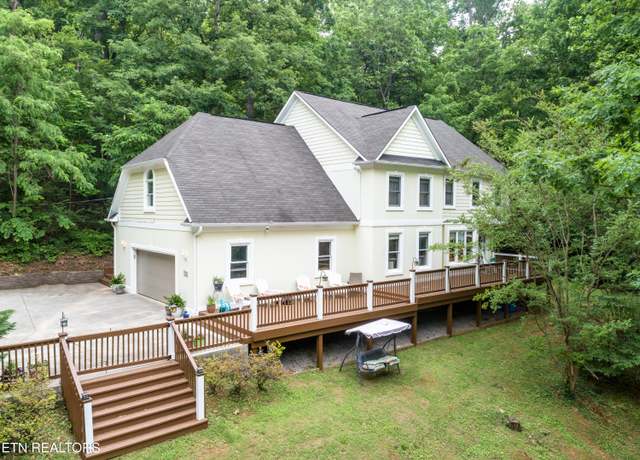 Property at 5046 Ridgemont Dr, Knoxville, TN 37918, 3 beds, 2.5 baths