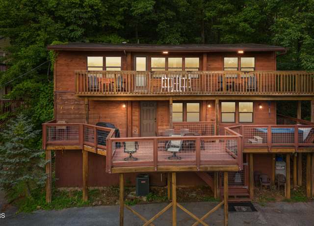 Property at 1516 Zurich Rd, Gatlinburg, TN 37738, 4 beds, 3 baths