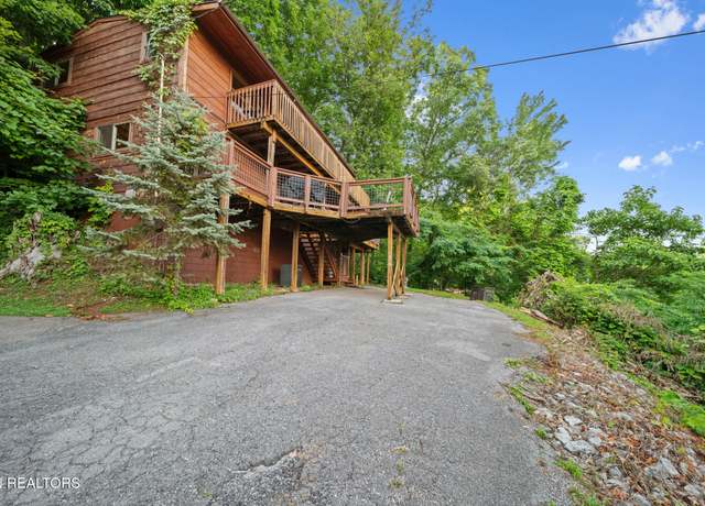Property at 1516 Zurich Rd, Gatlinburg, TN 37738, 4 beds, 3 baths