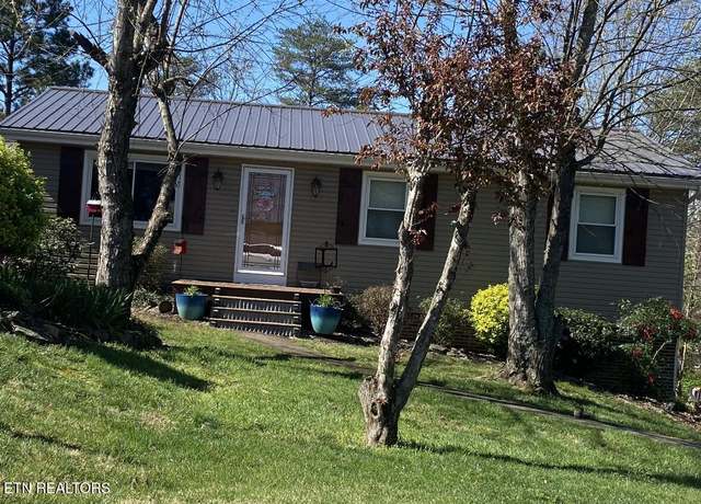 Property at 1404 Hillshire Ln, Knoxville, TN 37922, 3 beds, 2 baths
