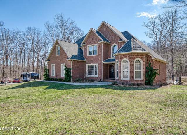 Property at 36 Lake Ct, Crossville, TN 38555, 3 beds, 3 baths