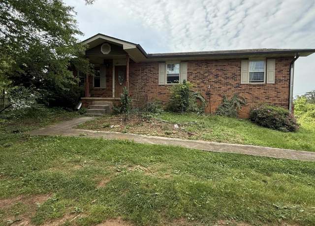 Property at 2824 Vicksburg Ln, Strawberry Plains, TN 37871, 3 beds, 2 baths