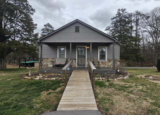 Property at 8004 Boruff Rd, Corryton, TN 37721, 2 beds, 1 bath