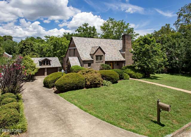 Property at 3929 Glenfield Dr, Knoxville, TN 37919, 5 beds, 5.5 baths