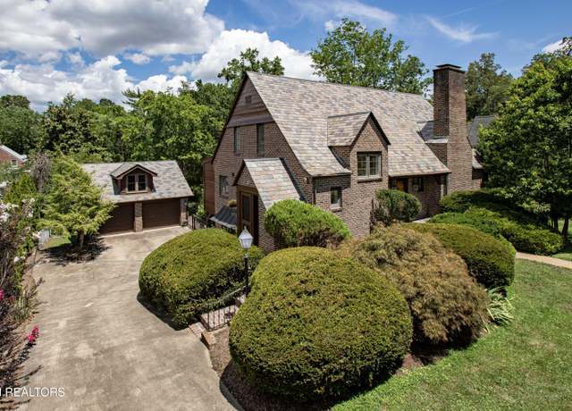 Property at 3929 Glenfield Dr, Knoxville, TN 37919, 5 beds, 5.5 baths