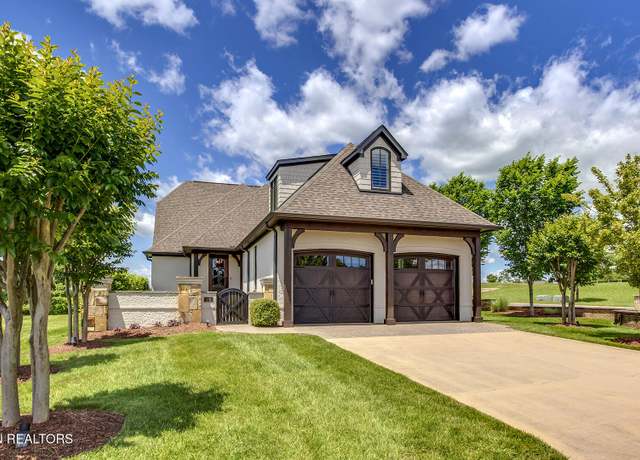 Property at 110 E Highlands Cir, Lenoir City, TN 37772, 3 beds, 2.5 baths