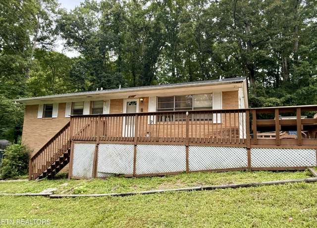 Property at 5506 Cedar Heights Rd, Knoxville, TN 37912, 3 beds, 2 baths