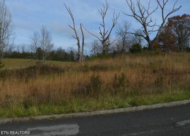 Property at 141 Henley St, Tazewell, TN 37879