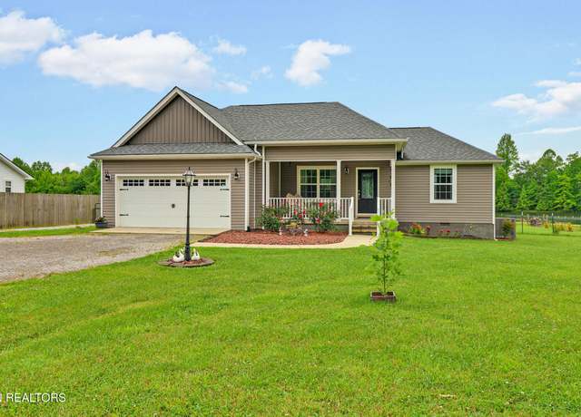 Property at 326 Stanley Hood Rd, Crossville, TN 38571, 3 beds, 2 baths