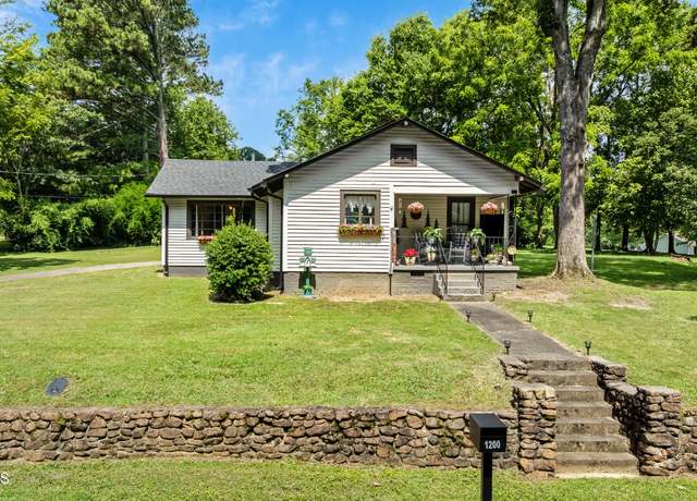 Property at 1200 Indiana Ave, Etowah, TN 37331, 2 beds, 1 bath