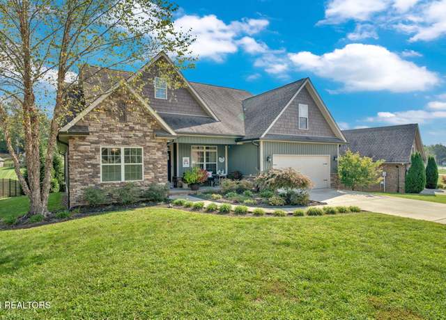 Property at 643 Carrington Blvd, Lenoir City, TN 37771, 4 beds, 3 baths
