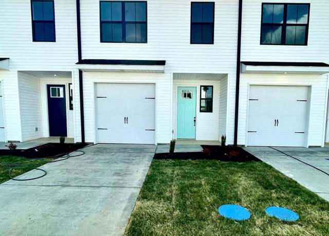 Property at 8847 Chapman Trace Way, Knoxville, TN 37920, 3 beds, 2.5 baths