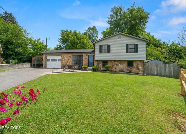 Property at 4904 Lancer Dr, Knoxville, TN 37921, 3 beds, 2.5 baths