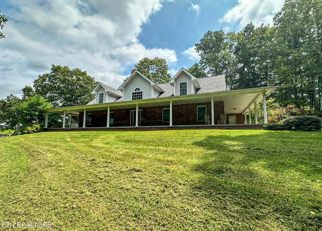 Property at 336 Spruce Dr, Rose Hill, VA 24281, 5 beds, 3.5 baths