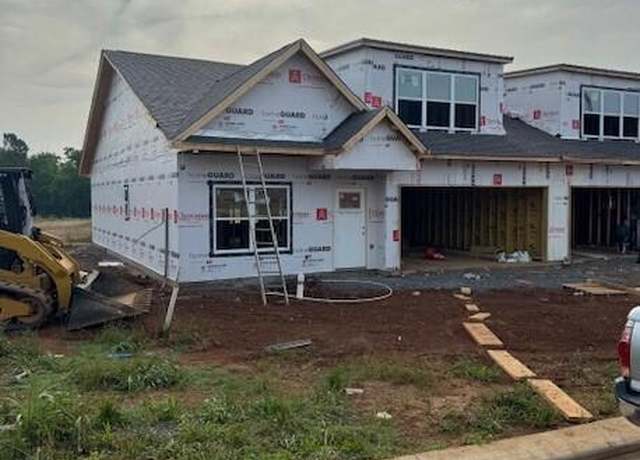 Property at 7358 Whispering Creek Ln, Powell, TN 37849, 3 beds, 3 baths