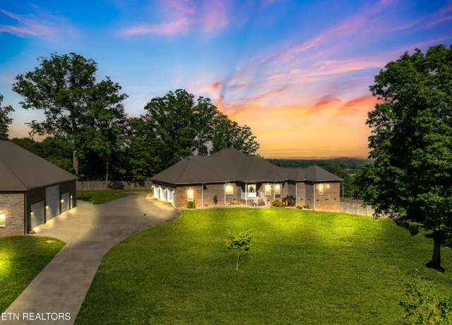 Property at 1228 Broaderick Blvd, Maryville, TN 37801, 3 beds, 3.5 baths